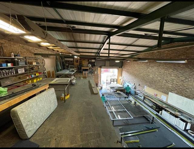 INDUSTRIAL PROPERTY TO RENT IN HENNOPSPARK